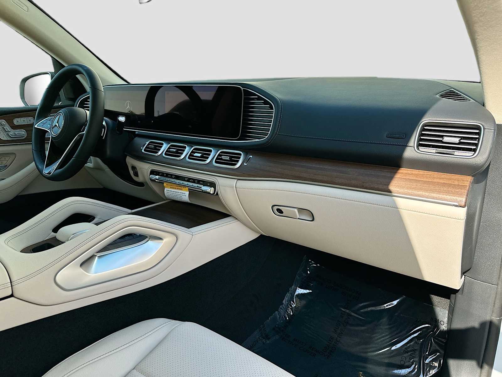 Thumbnail: 2026 Mercedes-Benz GLE - 30