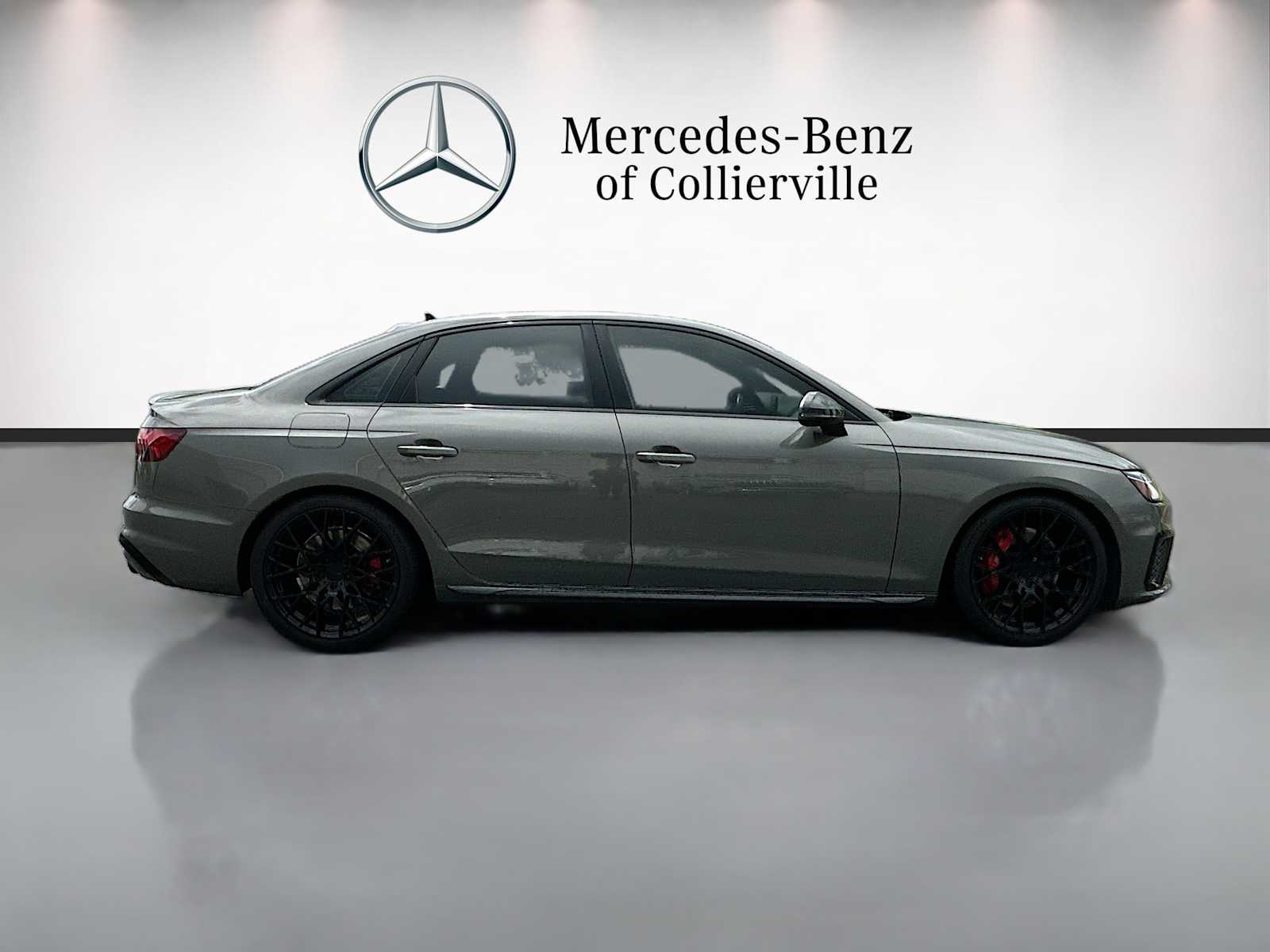 Thumbnail: 2023 Audi S4 - 4
