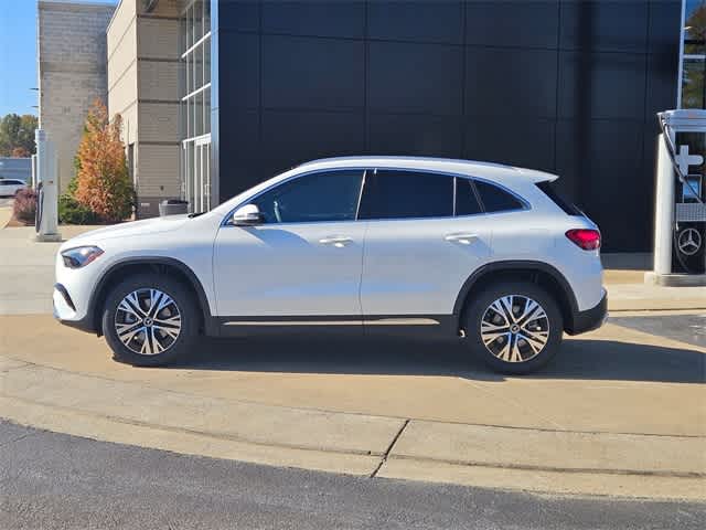 Thumbnail: 2026 Mercedes-Benz GLA - 4