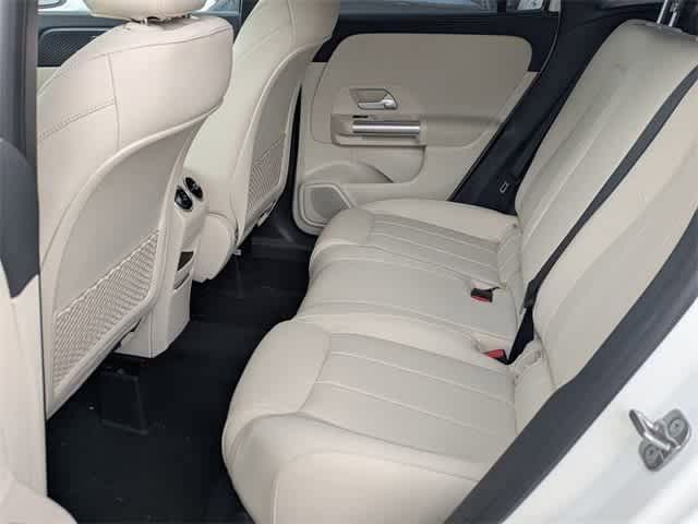 2025 Mercedes-Benz GLA 250 5