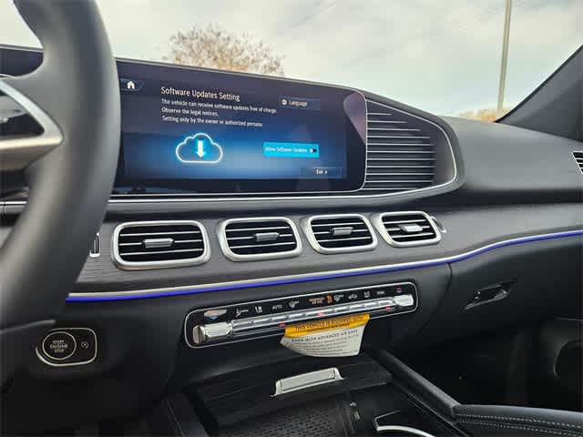 Thumbnail: 2026 Mercedes-Benz GLE - 26