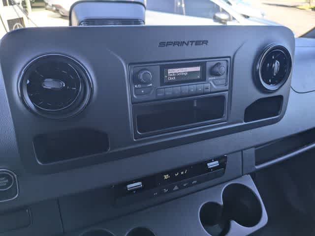 Thumbnail: 2026 Mercedes-Benz Sprinter - 24