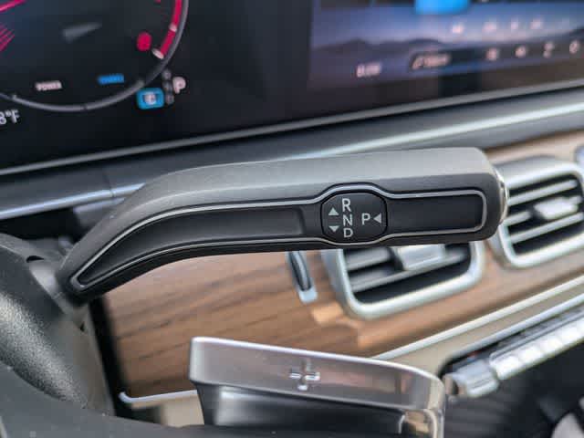 Thumbnail: 2026 Mercedes-Benz GLE - 32