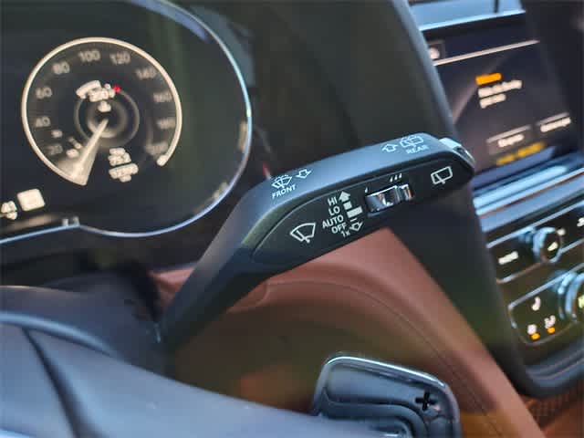 Thumbnail: 2023 Bentley Bentayga - 27