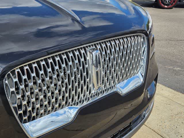 Thumbnail: 2022 Lincoln Aviator - 11