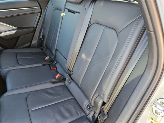 Thumbnail: 2025 Audi Q3 - 17