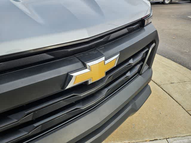 Thumbnail: 2023 Chevrolet Colorado - 11
