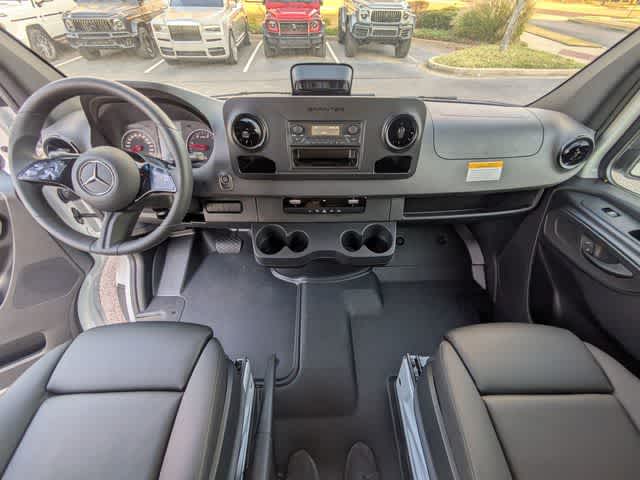 Thumbnail: 2026 Mercedes-Benz Sprinter - 15