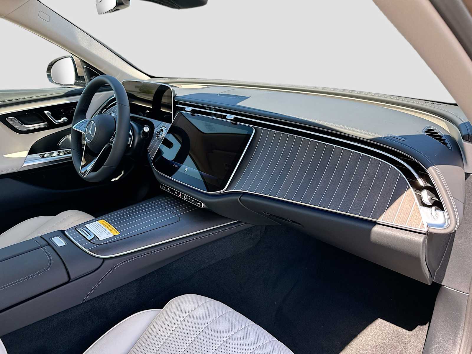 Thumbnail: 2026 Mercedes-Benz E-Class - 30