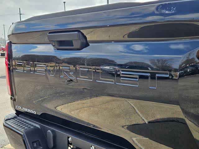 Thumbnail: 2024 Chevrolet Colorado - 11