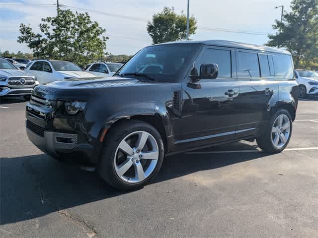 2025 Land Rover Defender 110 X-Dynamic SE photo 4