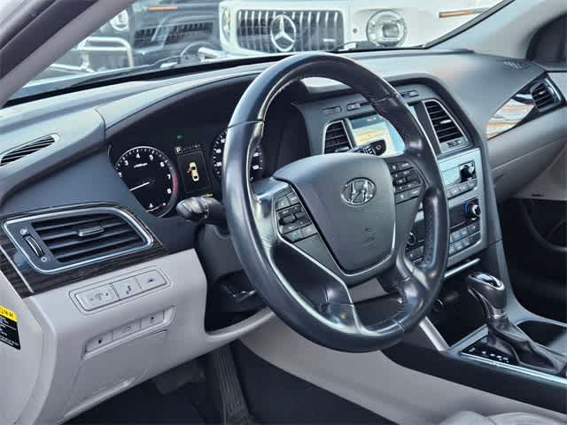 Thumbnail: 2017 Hyundai Sonata - 9