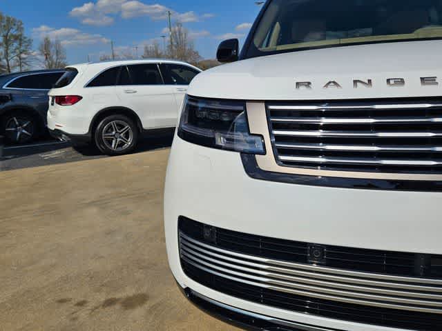 Thumbnail: 2026 Land Rover Range Rover - 10