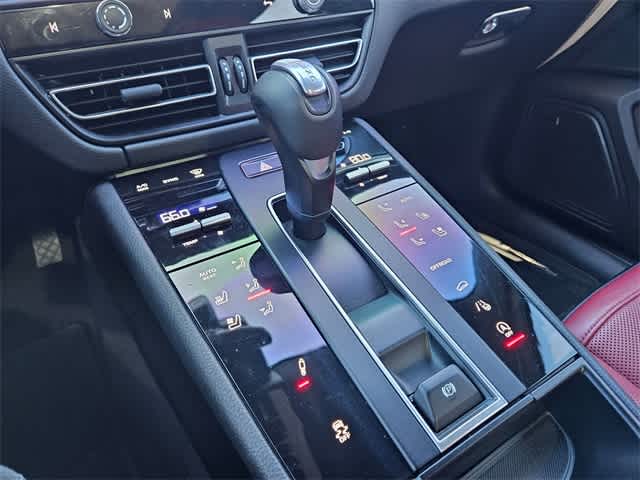 Thumbnail: 2024 Porsche Macan - 34