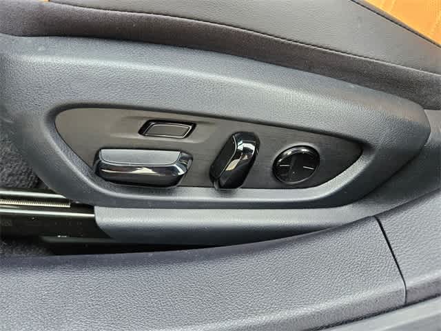 Thumbnail: 2024 Lexus ES - 11