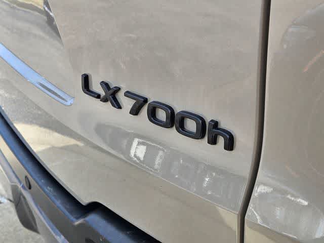 Thumbnail: 2025 Lexus LX - 12