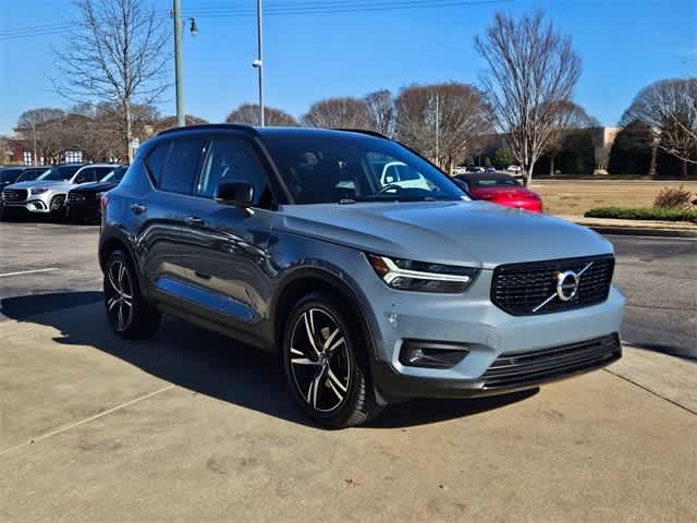 Thumbnail: 2020 Volvo XC40 - 3