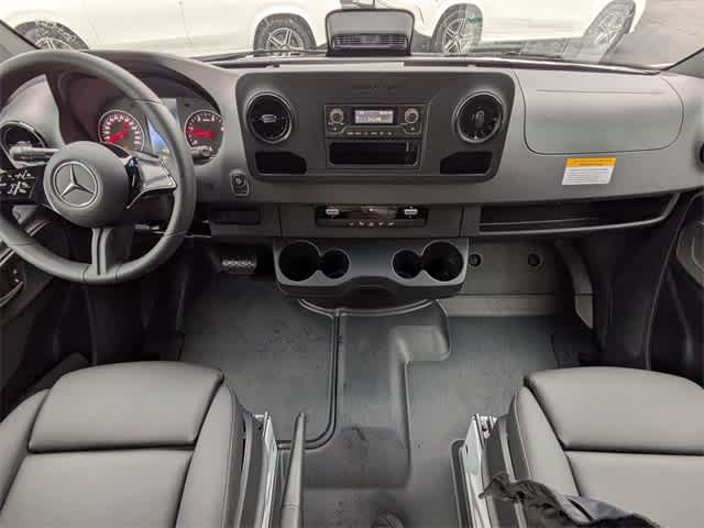 Thumbnail: 2026 Mercedes-Benz Sprinter - 15