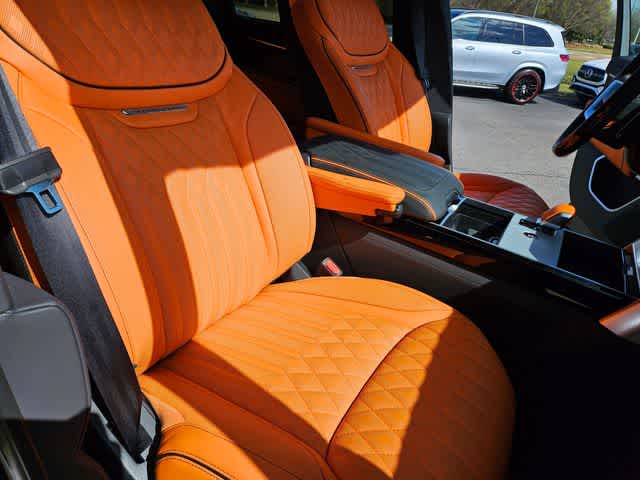 Thumbnail: 2025 Land Rover Range Rover - 22