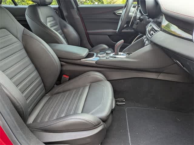 Thumbnail: 2023 Alfa Romeo Giulia - 21