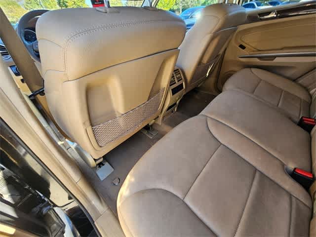 Thumbnail: 2011 Mercedes-Benz M-Class - 18