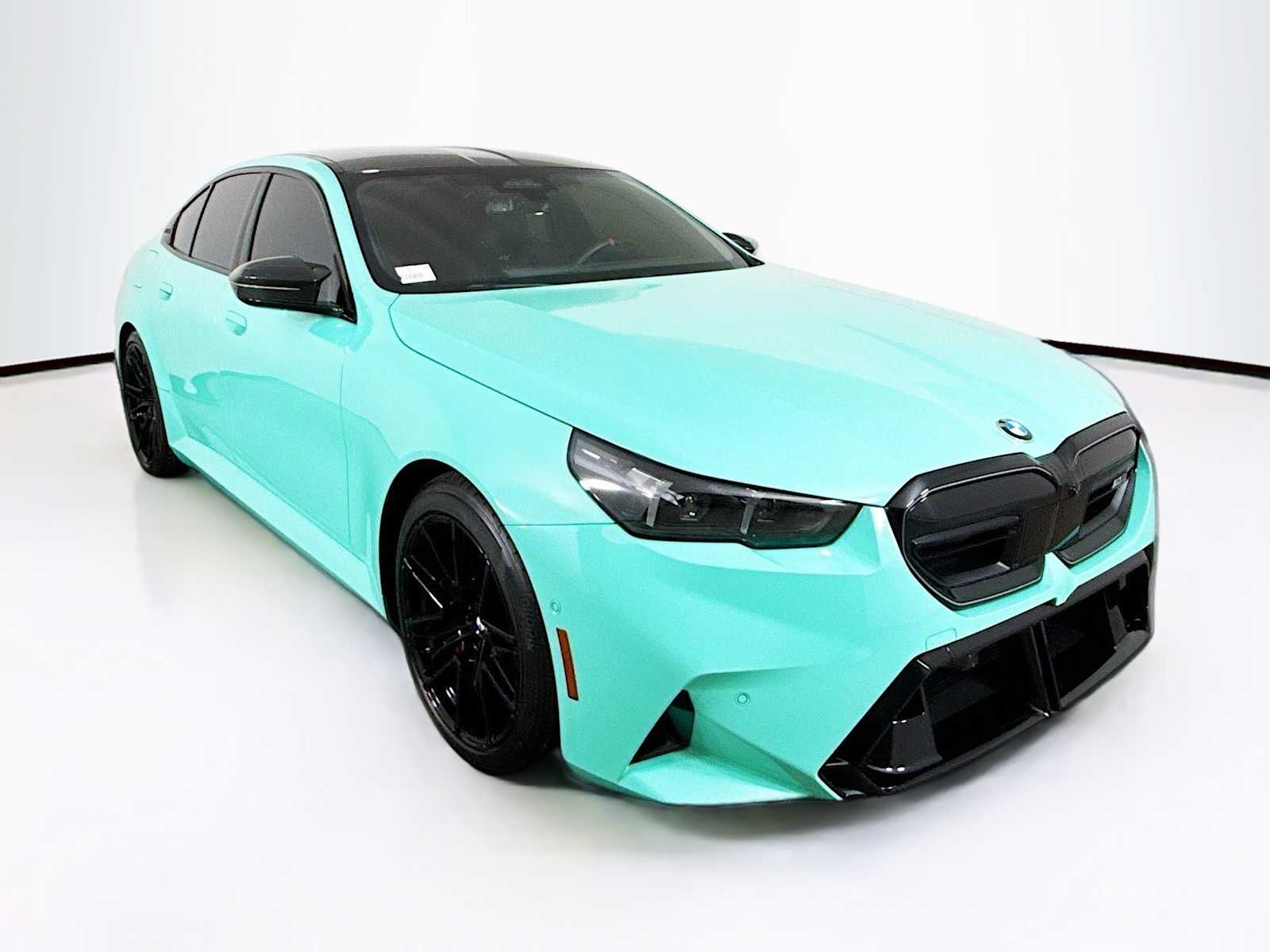Thumbnail: 2025 BMW M5 - 6