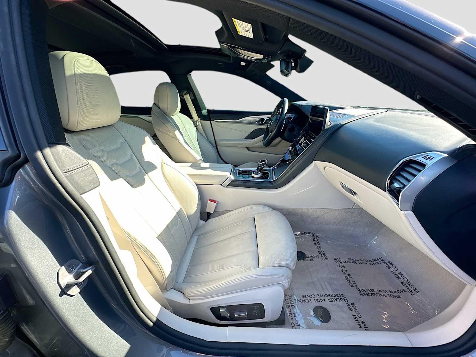 Thumbnail: 2024 BMW 8 Series - 30