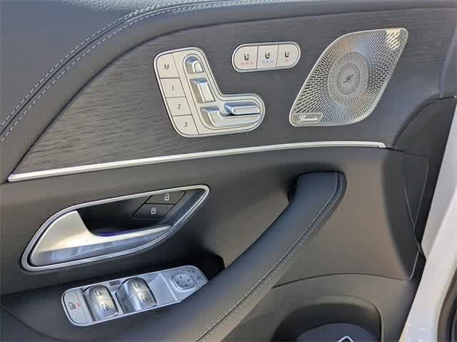 Thumbnail: 2025 Mercedes-Benz GLE - 16