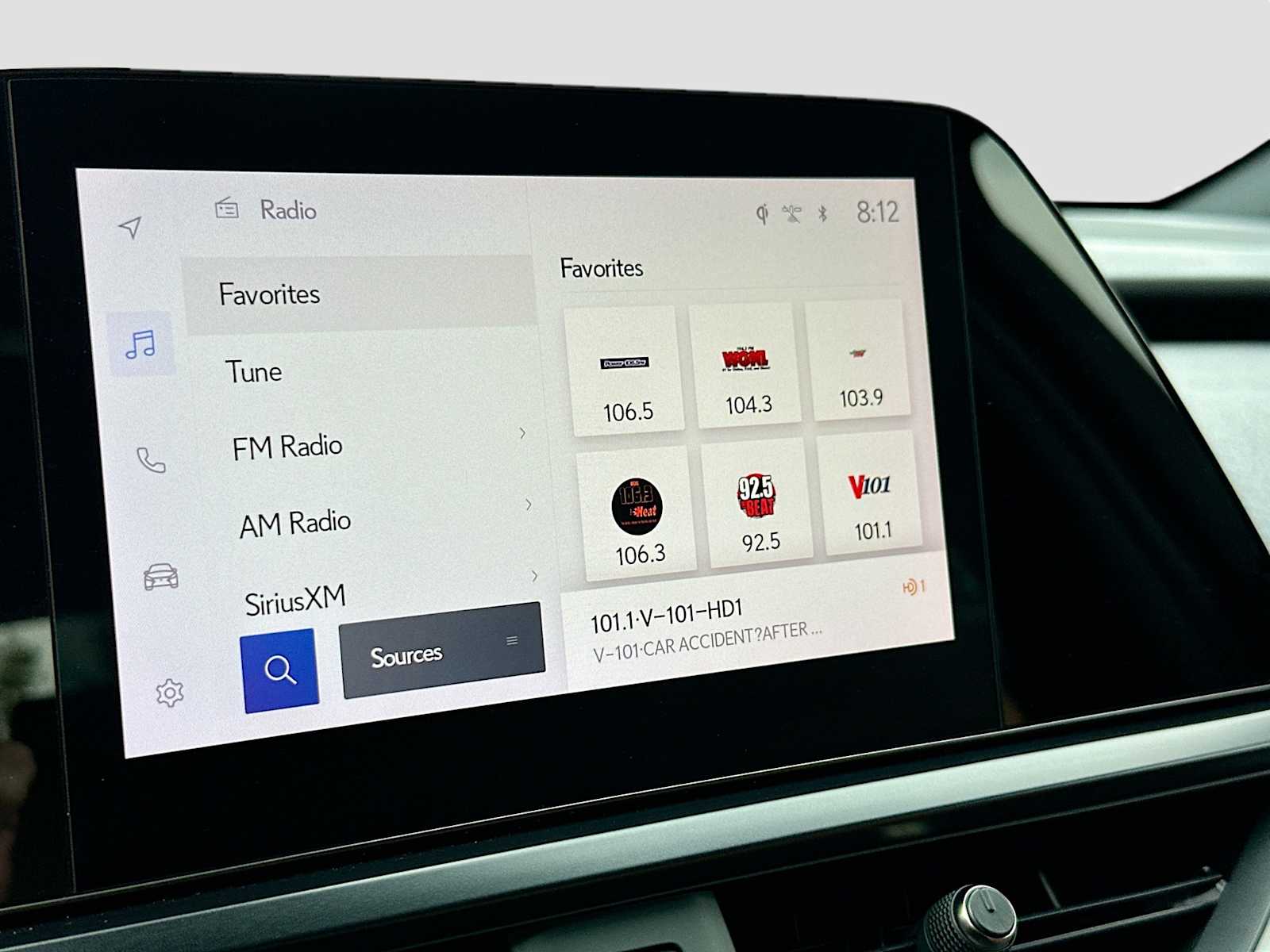 Thumbnail: 2023 Lexus UX - 13