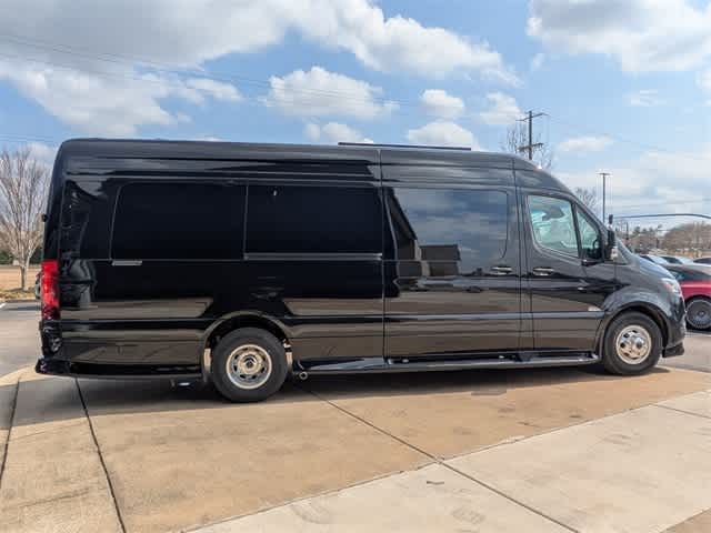 Thumbnail: 2024 Mercedes-Benz Sprinter - 10