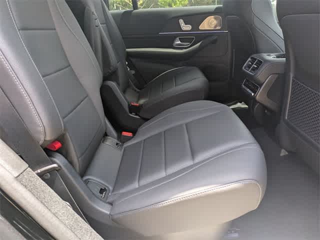 Thumbnail: 2025 Mercedes-Benz GLS - 20