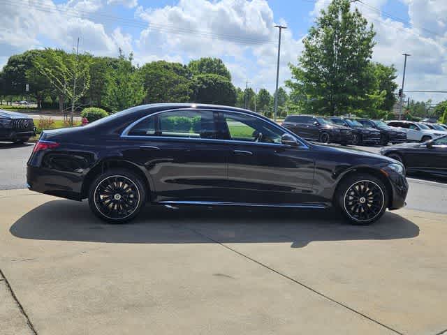 Thumbnail: 2026 Mercedes-Benz S-Class - 9