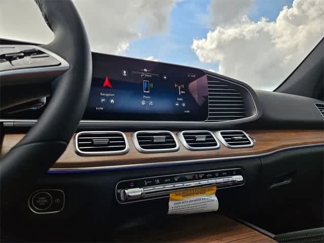 Thumbnail: 2026 Mercedes-Benz GLE - 28