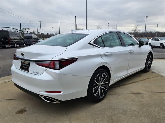 Thumbnail: 2025 Lexus ES - 8