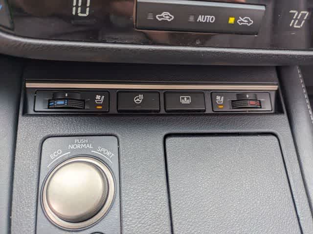 Thumbnail: 2016 Lexus ES - 36