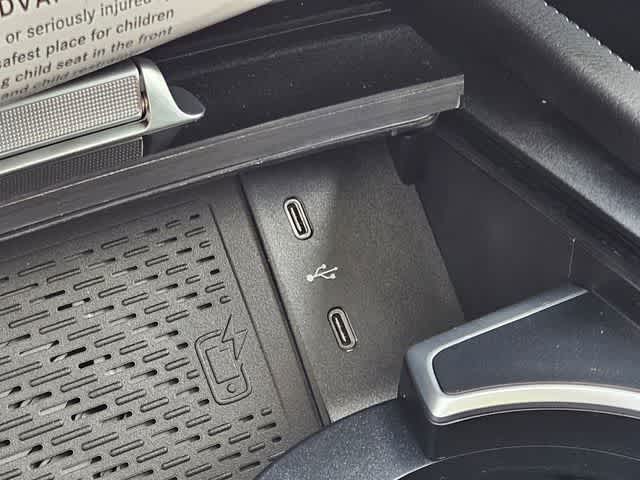 Thumbnail: 2026 Mercedes-Benz GLE - 32