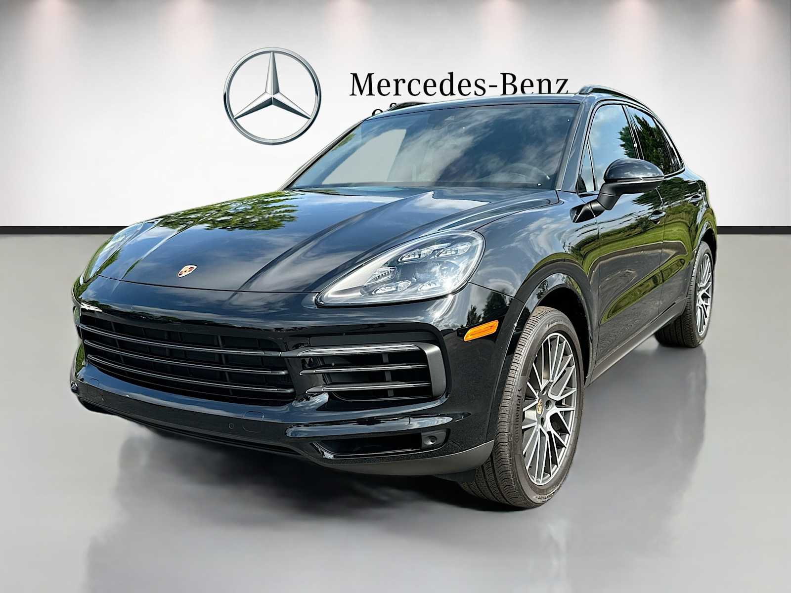 2023 Porsche Cayenne Platinum Edition S's photo