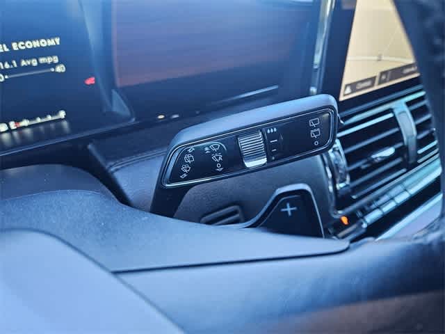 Thumbnail: 2019 Lincoln Navigator L - 29