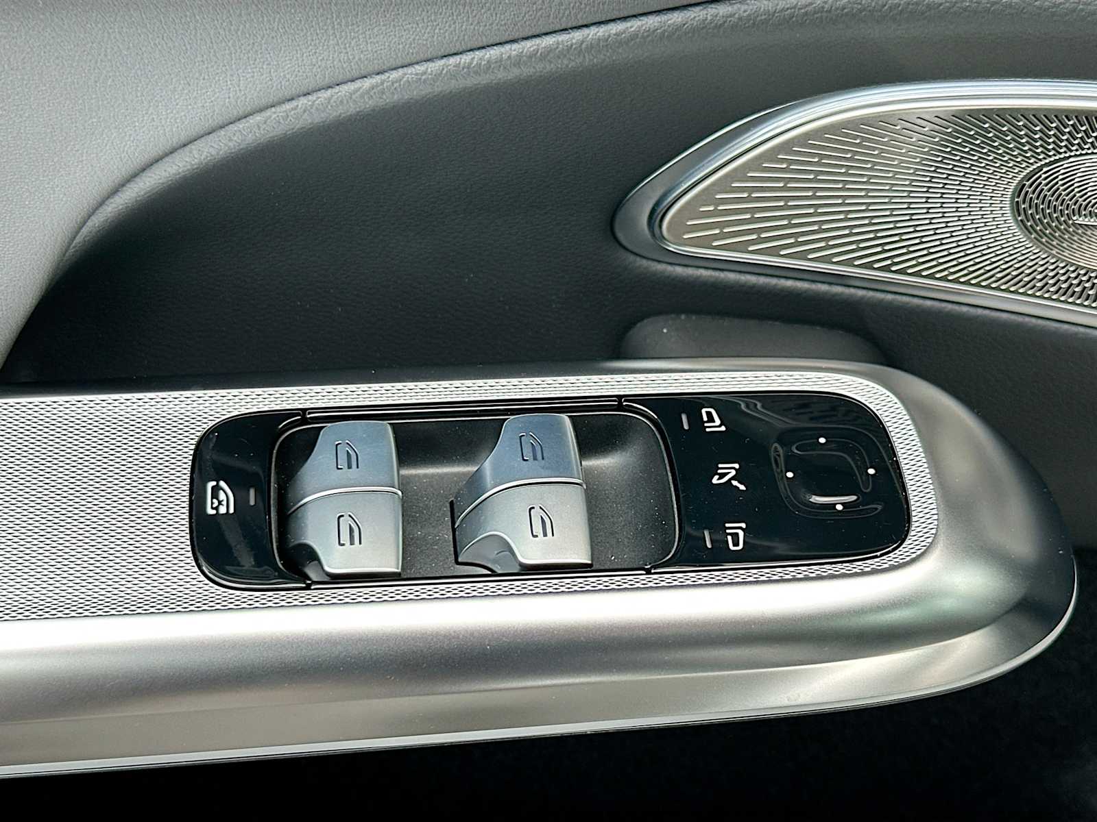 Thumbnail: 2026 Mercedes-Benz E-Class - 18