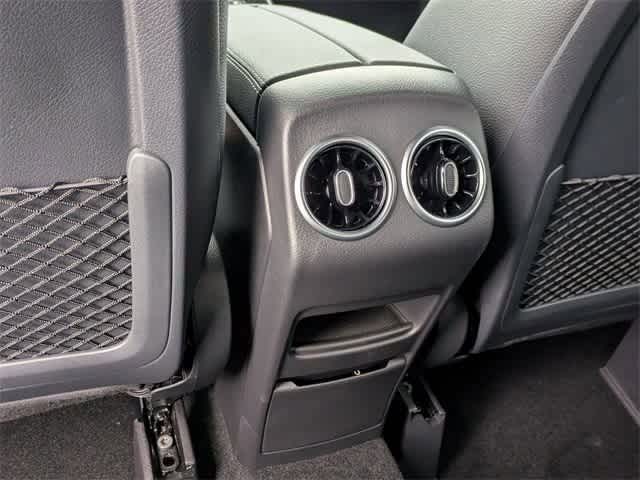 2025 Mercedes-Benz GLA 250 4