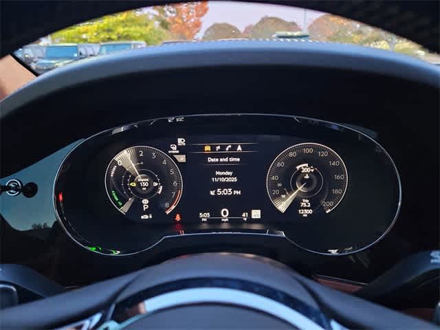 Thumbnail: 2023 Bentley Bentayga - 36