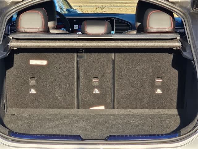 Thumbnail: 2026 Mercedes-Benz GLE - 36