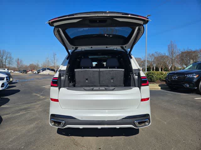 Thumbnail: 2025 BMW X7 - 37