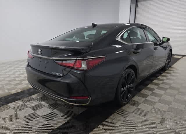 Thumbnail: 2023 Lexus ES - 2