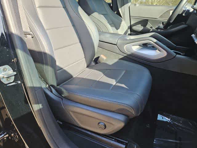 Thumbnail: 2025 Mercedes-Benz GLS - 22