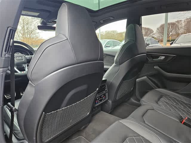 Thumbnail: 2023 Audi SQ8 - 20