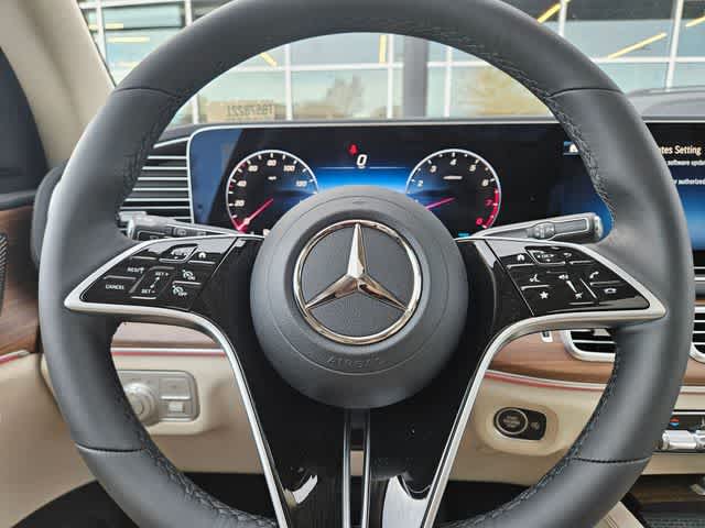 Thumbnail: 2026 Mercedes-Benz GLE - 18