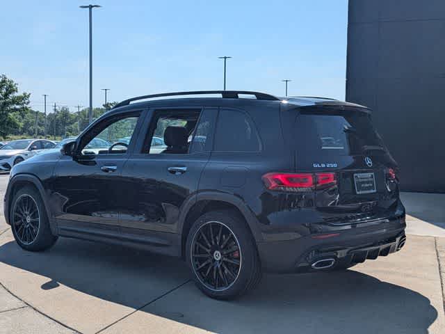 Thumbnail: 2022 Mercedes-Benz GLB - 7