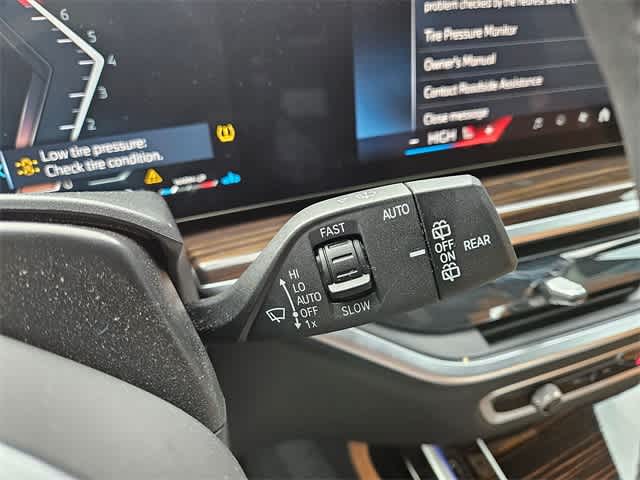 Thumbnail: 2026 BMW X7 - 27