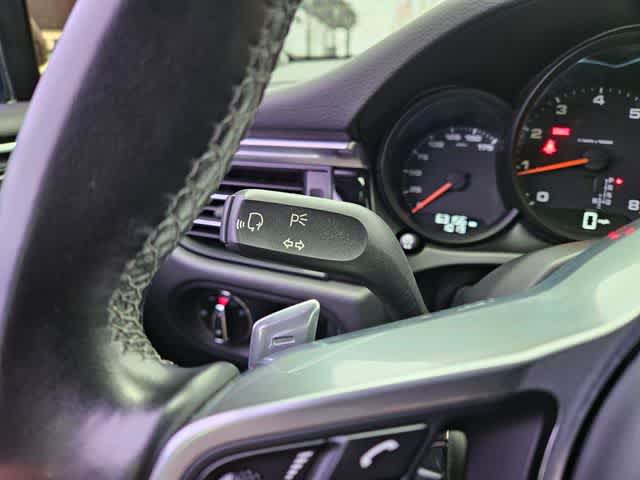 Thumbnail: 2020 Porsche Macan - 26